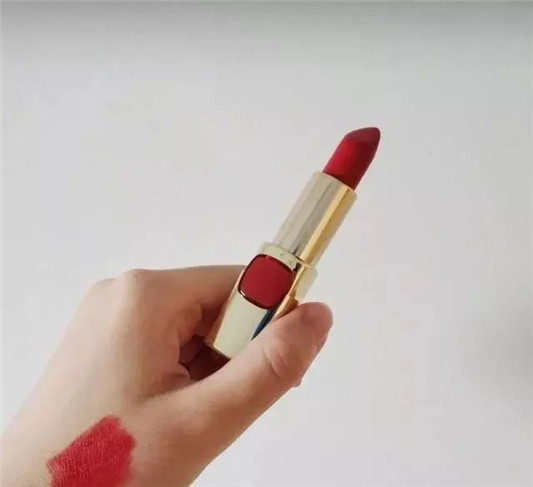 平价口红中的战斗机,一定不能错过的4支欧莱雅金管 口红 平价 第8张 平价口红中的战斗机,一定不能错过的4支欧莱雅金管 口红 平价 第8张