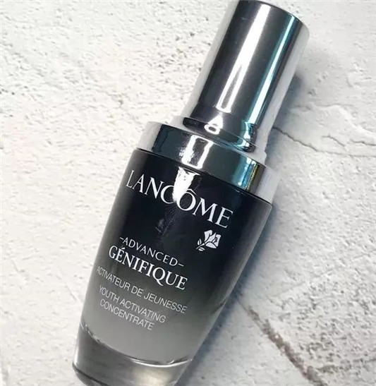 从兰蔻小黑瓶眼霜到19年**口红，盘点兰蔻不可错过的5款爆品  兰蔻 第3张