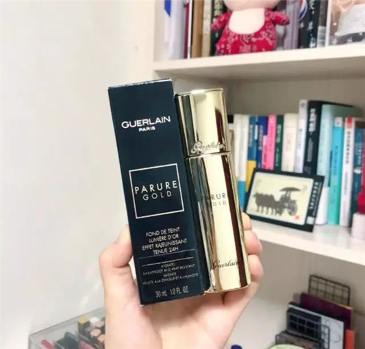 四款大牌粉底液测评「雅诗兰黛遮瑕 阿玛尼轻薄」  粉底液 测评 第4张