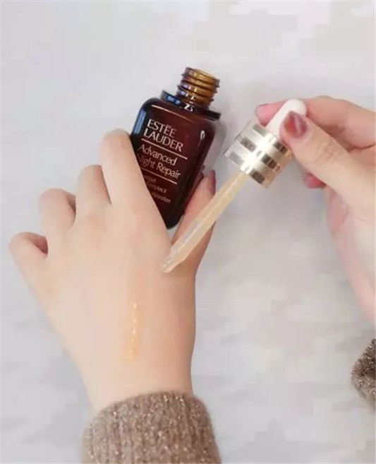 雅诗兰黛第七代小棕瓶全新上市，果然涨价了  精华 保湿 的是 第5张