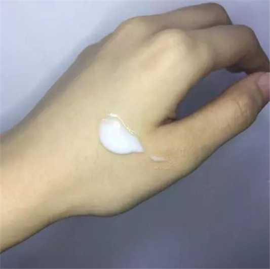 屈臣氏里便宜大碗的水乳，不仅保湿效果好滋润度还一级棒  屈臣氏 水乳 第3张