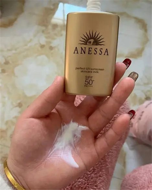 防晒界里的扛把子「安耐晒防水防汗 兰蔻清爽透气」  防晒 第5张