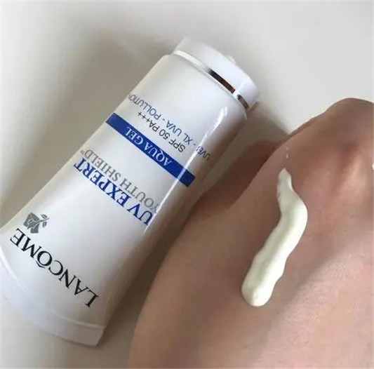 防晒界里的扛把子「安耐晒防水防汗 兰蔻清爽透气」  防晒 第9张