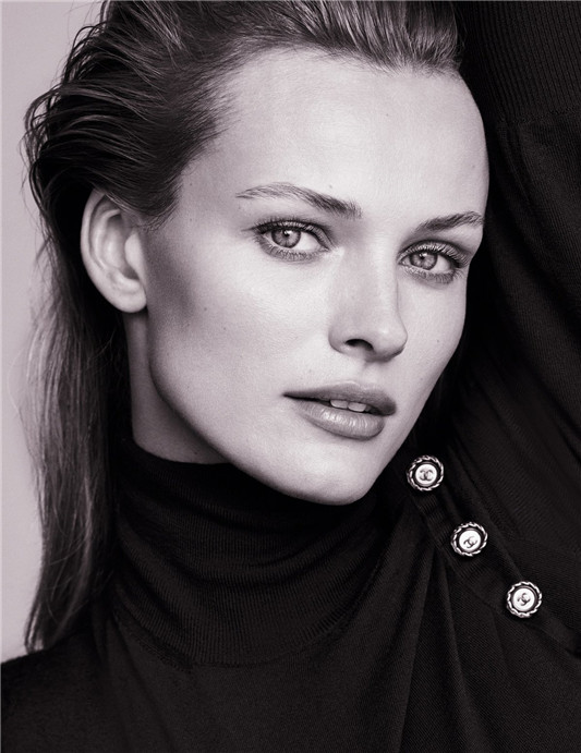 香奈儿成就舒缓与再生的倍效夜间保养仪式「3.5-DA 醇萃拉提微导晚霜」全新上市  乳霜 收敛毛孔 自然无负担 水煮蛋肌 弹力 脸部紧实 法国 柔嫩 舒缓 修护 滋养 温和 紧緻毛孔 自然 紧实 细緻 敏感 敏感肌推荐 抗老保养 第1张