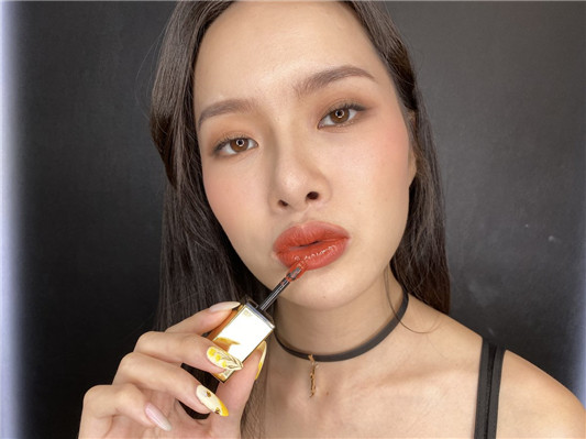 圣罗兰2020七夕情人节限定，猎爱讯号情慾狂放  唇膏 唇露 香水 香精 淡香精 新品 ** 滋润 香味 ** 清新 闪烁 雾面 细緻 轻盈 宝宝 疗癒香氛 春季彩妆 唇彩新品 雾面唇膏 第3张