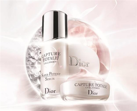 迪奥七夕情人节期间限定送礼首选，粉红乌干纱缎带包装  乳霜 眼霜 粉底液 粉饼 气垫粉饼 唇膏 护手霜 香水 淡香水 收敛毛孔 不显毛孔 不易脱妆 自然不厚重 不易掉色 陶瓷娃娃肌 水煮蛋肌 香味 妆感佳 遮盖唇色 新品 第9张