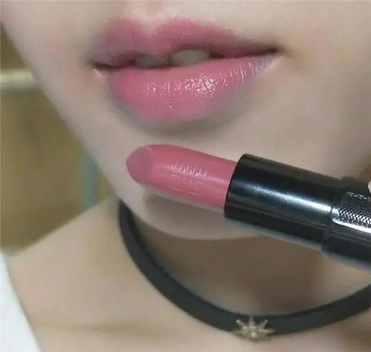 装乖神器，豆沙色口红大**  口红 第13张