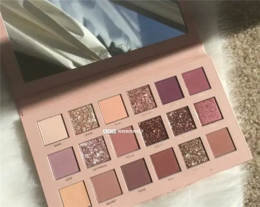 还没Get到眼妆的美，那是没碰到这些眼影盘  眼影盘 眼妆 第4张