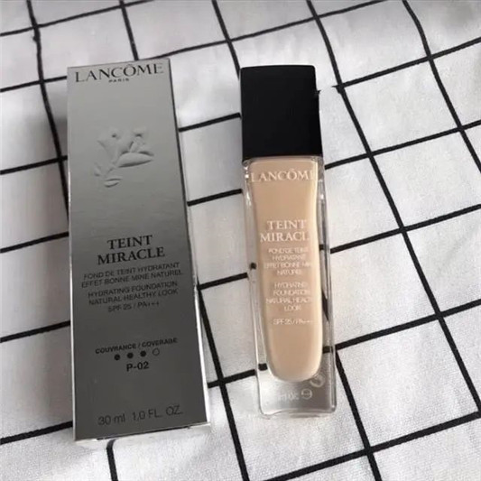 沙漠干皮的粉底液，这几款好用到炸 