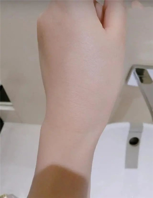 沙漠干皮的粉底液，这几款好用到炸  粉底液 第6张