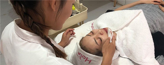 毛孔里黑色的小毛毛怎么去除 黑头 第1张 毛孔里黑色的小毛毛怎么去除 黑头 第1张