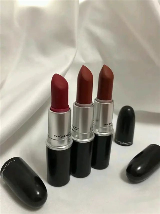 MAC最显白的色号,增添气质还显白,黄黑皮也能涂,今年就靠它了 口红 MAC 第1张 MAC最显白的色号,增添气质还显白,黄黑皮也能涂,今年就靠它了 口红 MAC 第1张
