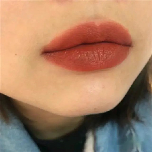 MAC最显白的色号,增添气质还显白,黄黑皮也能涂,今年就靠它了 口红 MAC 第6张 MAC最显白的色号,增添气质还显白,黄黑皮也能涂,今年就靠它了 口红 MAC 第6张