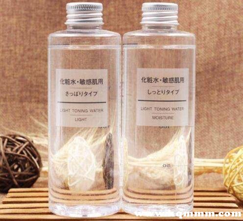 含酒精的爽肤水会爆痘吗，长痘可以用含酒精的爽肤水吗