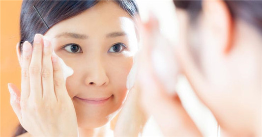 11个改善毛孔粗大的小窍门  毛孔出油 毛孔堵塞 毛孔收敛 毛孔粗大 紧致毛孔 缩小毛孔 第2张