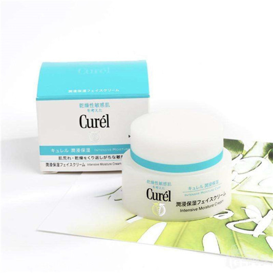 敏感肌肤用什么牌子的护肤品好，修复敏感肌肤红血丝护肤品排行榜  敏感肌肤红血丝 第9张