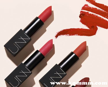 口红哑光和滋润的区别，口红哑光和滋润的哪个好