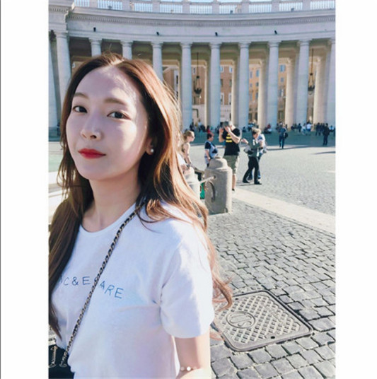 宋智孝化妆水妙用法分享，用化妆水打造水光肌肤