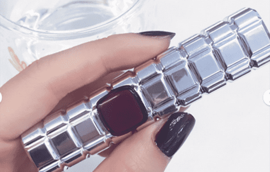 欧莱雅唇膏907是什么颜色，秋冬的酒红浆果色  欧莱雅 口红 试色 第3张