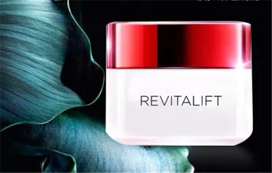 欧莱雅复颜抗皱眼霜适合什么年龄，25岁以上使用更适合  欧莱雅 眼霜 第3张