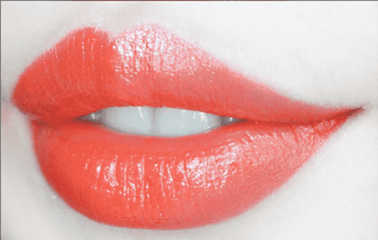 欧莱雅口红c411是什么颜色，显白大橙子  试色 欧莱雅 口红 第2张