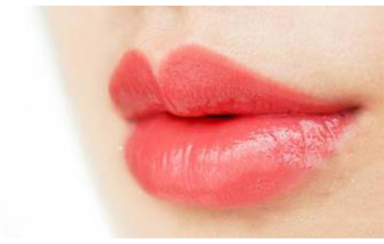 欧莱雅cc轻唇膏试色，最热六色试色  试色 欧莱雅 口红 第4张