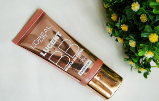 欧莱雅bb霜怎么样，奇焕光感粉嫩透亮修颜霜测评