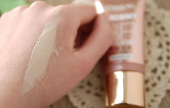 欧莱雅bb霜怎么样，奇焕光感**透亮修颜霜测评  BB霜 欧莱雅 第2张