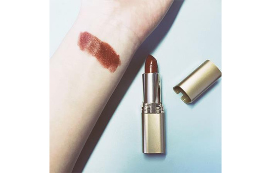 欧莱雅839口红，最适合秋冬的脏橘色  试色 欧莱雅 口红 第2张