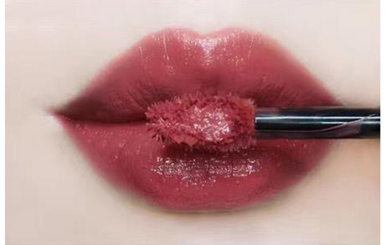 欧莱雅103和v103区别，其实是同一只  口红 欧莱雅 试色 第3张