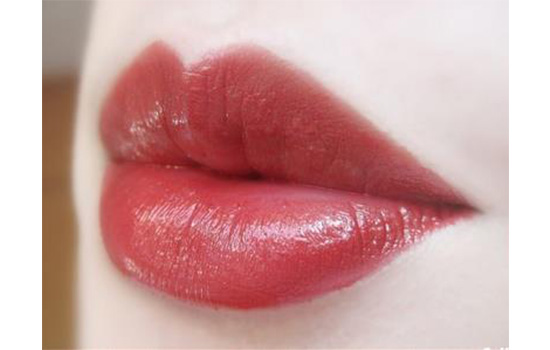 欧莱雅口红试色，L'oreal热门色号试色  热门推荐 试色 欧莱雅 第5张