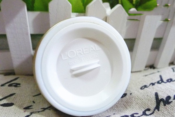 欧莱雅金致臻颜日霜的成分，欧莱雅金致臻颜日霜的功效  欧莱雅 欧莱雅金致臻颜日霜的成分 欧莱雅金致臻颜日霜的功效 呼吸37度 第3张