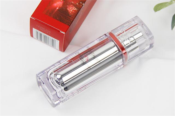 欧莱雅逆时瓶精华使用方法，欧莱雅逆时瓶精华白天能用吗  欧莱雅 欧莱雅逆时瓶精华使用方法 欧莱雅逆时瓶精华白天可以用吗 呼吸37度 第3张