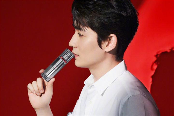 欧莱雅逆时瓶精华成分，欧莱雅逆时瓶精华孕妇可以用吗