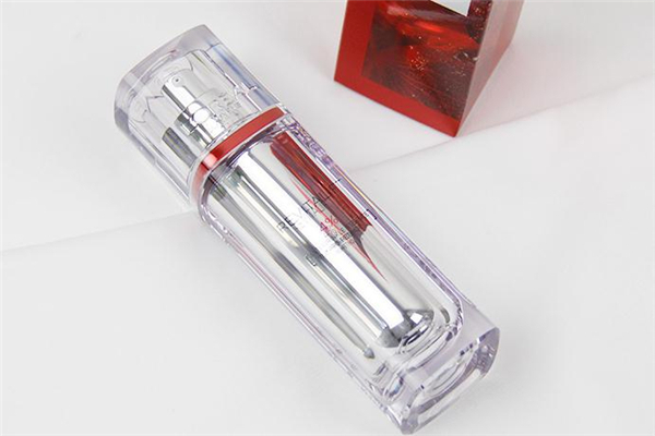 欧莱雅逆时瓶精华成分，欧莱雅逆时瓶精华孕妇可以用吗  欧莱雅 欧莱雅逆时瓶精华成分 欧莱雅逆时瓶精华孕妇可以用吗 呼吸37度 第2张