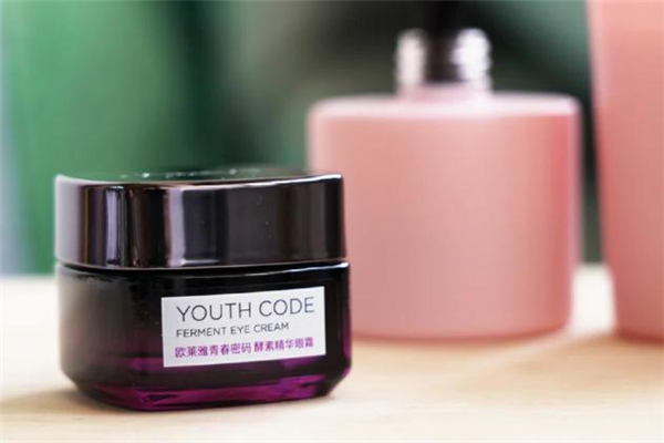 欧莱雅充电眼霜好用吗，欧莱雅充电眼霜适合什么年龄