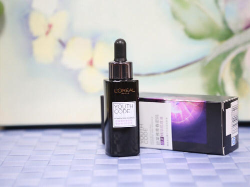 欧莱雅黑精华的功效，欧莱雅黑精华的主要成分  欧莱雅 欧莱雅黑精华的功效 欧莱雅黑精华的主要成分 呼吸37度 第3张