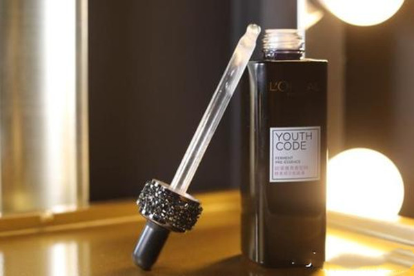 欧莱雅小黑瓶保质期多久，欧莱雅小黑瓶主要成分  欧莱雅 欧莱雅小黑瓶保质期多久 欧莱雅小黑瓶主要成分 呼吸37度 第3张