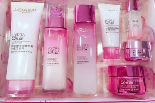 欧莱雅护肤系列哪个好用，欧莱雅各个系列适合多大年龄  欧莱雅 欧莱雅护肤系列哪个好用 欧莱雅各个系列适合多大年龄 呼吸37度 第3张