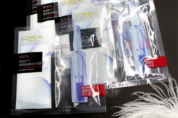 欧莱雅安瓶面膜和黑精华面膜哪个好，两大面膜对比  欧莱雅 欧莱雅安瓶面膜和黑精华面膜哪个好 欧莱雅安瓶面膜和黑精华面膜对比 呼吸37度 第2张