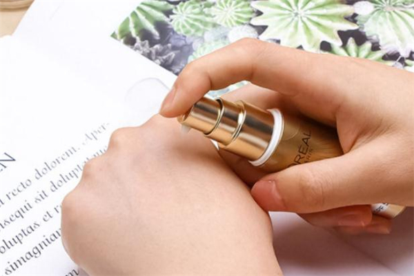 欧莱雅小金管防晒怎么样，欧莱雅小金管防晒孕妇能用吗  欧莱雅 欧莱雅小金管防晒怎么样 欧莱雅小金管防晒孕妇能用吗 呼吸37度 第2张