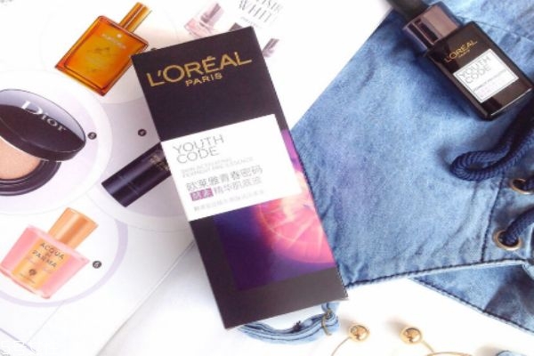 欧莱雅小黑瓶和olay小白瓶，主打功效不一样