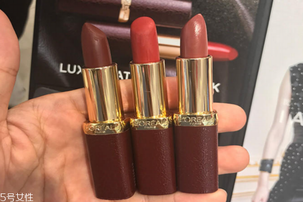 欧莱雅小棕皮是真牛皮吗，质感很好的塑料仿皮