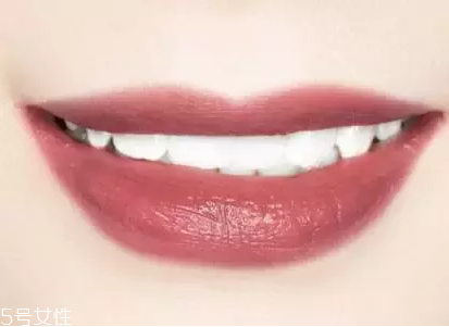 欧莱雅豆沙色口红是几号，欧莱雅口红试色  欧莱雅 欧莱雅豆沙色口红是几号 欧莱雅口红试色 呼吸37度 第3张