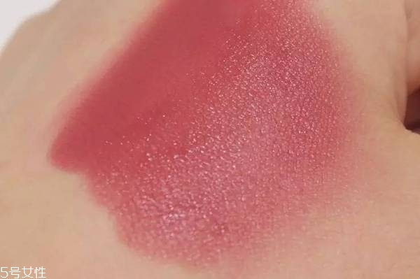 欧莱雅豆沙色口红是几号，欧莱雅口红试色  欧莱雅 欧莱雅豆沙色口红是几号 欧莱雅口红试色 呼吸37度 第7张