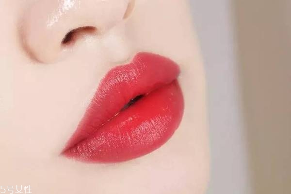 欧莱雅豆沙色口红是几号，欧莱雅口红试色  欧莱雅 欧莱雅豆沙色口红是几号 欧莱雅口红试色 呼吸37度 第19张