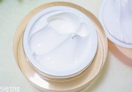 欧莱雅素颜霜价格是多少钱，素颜霜晚上不可以用  欧莱雅 欧莱雅素颜霜价格是多少钱 呼吸37度 第4张