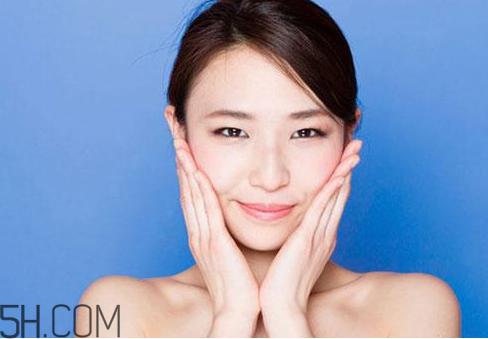 30岁用的护肤品怎样选择，30岁的女人用什么牌子护肤品好