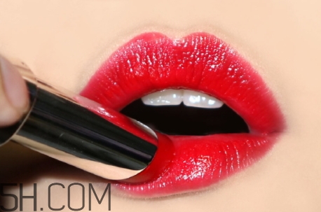 欧莱雅908是什么颜色，欧莱雅釉光唇膏固体唇釉908试色  欧莱雅 欧莱雅固体唇釉908 欧莱雅908试色 呼吸37度 第3张