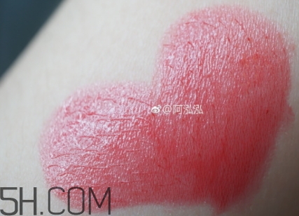 欧莱雅911试色，欧莱雅纷泽溢彩釉光唇膏911豆沙色试色  欧莱雅 欧莱雅911试色 欧莱雅固体唇釉911 呼吸37度 第4张